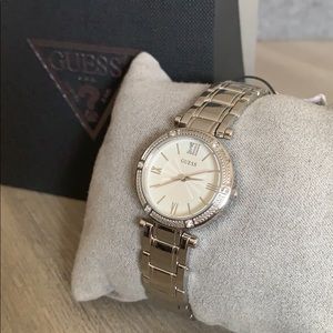 Guess woman’s watch
